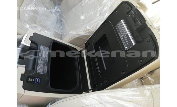 Buy Import Toyota Land Cruiser White Car in Import - Dubai in Aragatsotn Buy Import Toyota Land Cruiser White Car in Import - Dubai in Aragatsotn