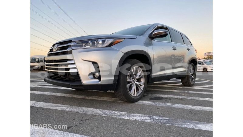Big with watermark toyota highlander aragatsotn import dubai 2016