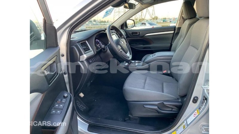 Big with watermark toyota highlander aragatsotn import dubai 2016