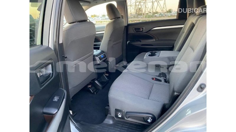 Big with watermark toyota highlander aragatsotn import dubai 2016