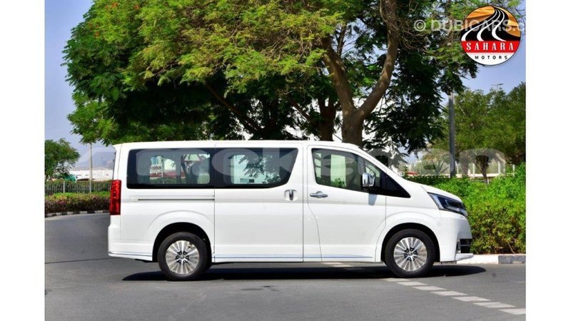 Big with watermark toyota granvia aragatsotn import dubai 2020