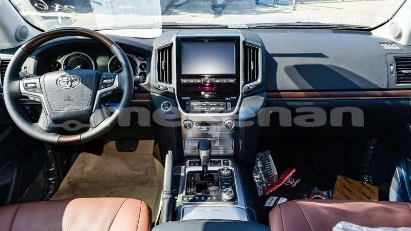 Big with watermark toyota land cruiser aragatsotn import dubai 2040