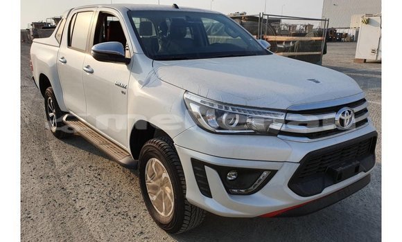 Buy Import Toyota Hilux White Car in Import - Dubai in Aragatsotn Buy Import Toyota Hilux White Car in Import - Dubai in Aragatsotn