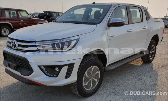 Buy Import Toyota Hilux White Car in Import - Dubai in Aragatsotn Buy Import Toyota Hilux White Car in Import - Dubai in Aragatsotn