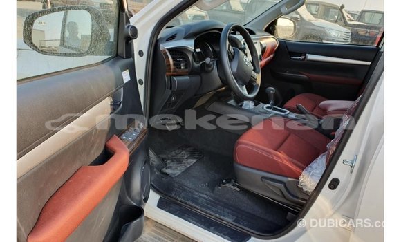 Buy Import Toyota Hilux White Car in Import - Dubai in Aragatsotn Buy Import Toyota Hilux White Car in Import - Dubai in Aragatsotn