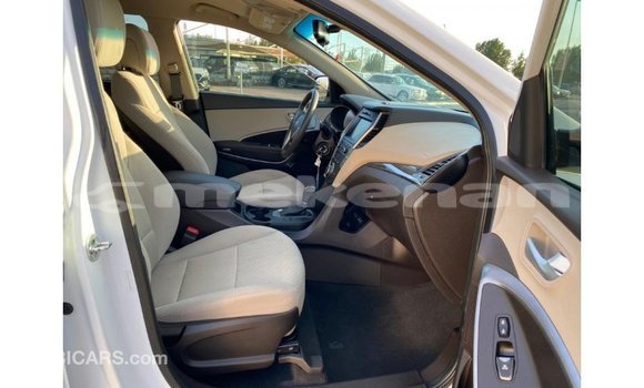 Buy Import Hyundai Santa Fe White Car in Import - Dubai in Aragatsotn Buy Import Hyundai Santa Fe White Car in Import - Dubai in Aragatsotn