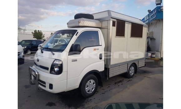 Buy Import Kia Carens White Car in Import - Dubai in Aragatsotn Buy Import Kia Carens White Car in Import - Dubai in Aragatsotn