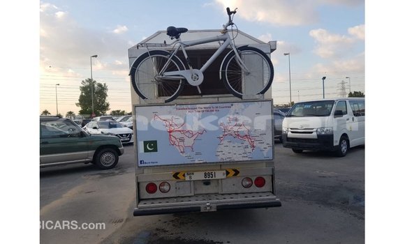 Buy Import Kia Carens White Car in Import - Dubai in Aragatsotn Buy Import Kia Carens White Car in Import - Dubai in Aragatsotn