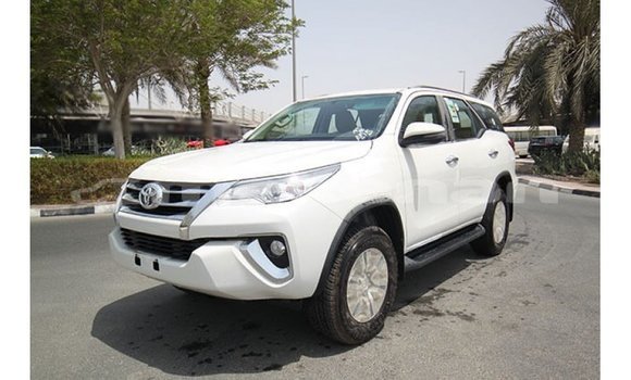 Buy Import Toyota Fortuner White Car in Import - Dubai in Aragatsotn Buy Import Toyota Fortuner White Car in Import - Dubai in Aragatsotn