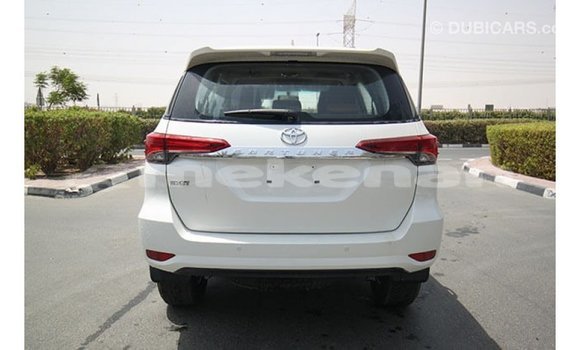 Buy Import Toyota Fortuner White Car in Import - Dubai in Aragatsotn Buy Import Toyota Fortuner White Car in Import - Dubai in Aragatsotn