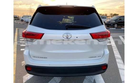 Buy Import Toyota Highlander White Car in Import - Dubai in Aragatsotn Buy Import Toyota Highlander White Car in Import - Dubai in Aragatsotn