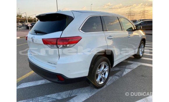 Buy Import Toyota Highlander White Car in Import - Dubai in Aragatsotn Buy Import Toyota Highlander White Car in Import - Dubai in Aragatsotn