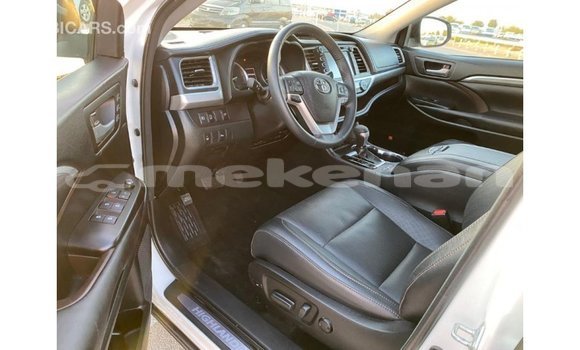 Buy Import Toyota Highlander White Car in Import - Dubai in Aragatsotn Buy Import Toyota Highlander White Car in Import - Dubai in Aragatsotn