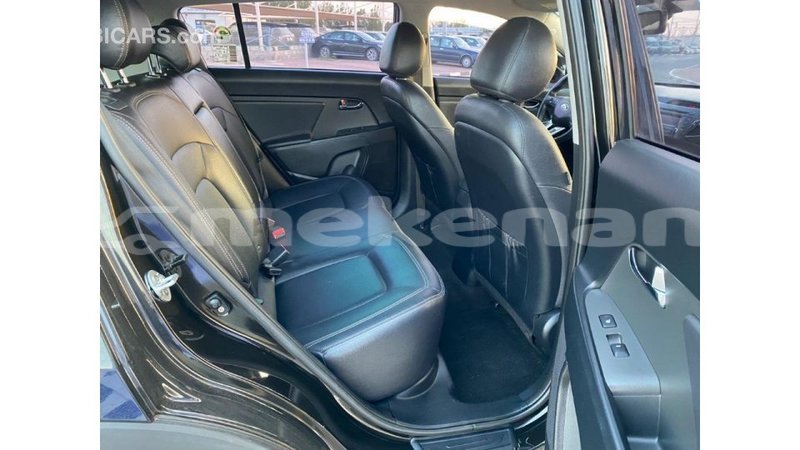 Big with watermark kia sportage aragatsotn import dubai 2084