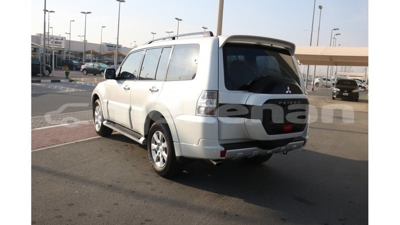 Big with watermark mitsubishi pajero aragatsotn import dubai 2096