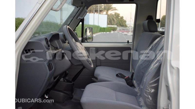 Big with watermark toyota land cruiser aragatsotn import dubai 2106