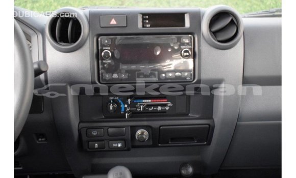 Buy Import Toyota Land Cruiser White Car in Import - Dubai in Aragatsotn Buy Import Toyota Land Cruiser White Car in Import - Dubai in Aragatsotn