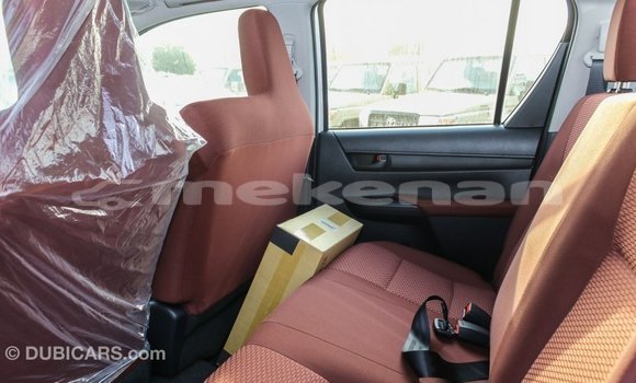 Buy Import Toyota Hilux White Car in Import - Dubai in Aragatsotn Buy Import Toyota Hilux White Car in Import - Dubai in Aragatsotn