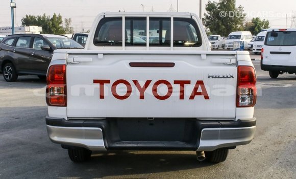 Buy Import Toyota Hilux White Car in Import - Dubai in Aragatsotn Buy Import Toyota Hilux White Car in Import - Dubai in Aragatsotn