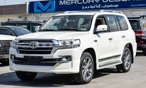 Buy Import Toyota Land Cruiser White Car in Import - Dubai in Aragatsotn Buy Import Toyota Land Cruiser White Car in Import - Dubai in Aragatsotn