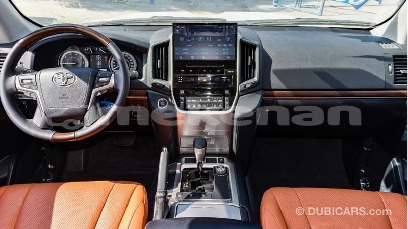 Big with watermark toyota land cruiser aragatsotn import dubai 2116