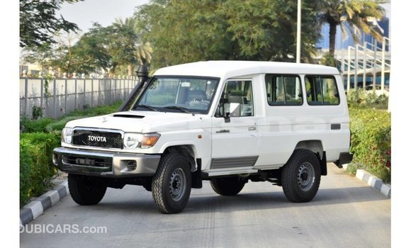 Buy Import Toyota Land Cruiser White Car in Import - Dubai in Aragatsotn Buy Import Toyota Land Cruiser White Car in Import - Dubai in Aragatsotn