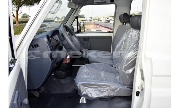 Buy Import Toyota Land Cruiser White Car in Import - Dubai in Aragatsotn Buy Import Toyota Land Cruiser White Car in Import - Dubai in Aragatsotn