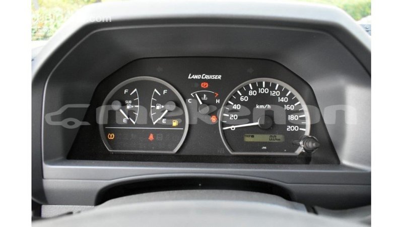 Big with watermark toyota land cruiser aragatsotn import dubai 2121