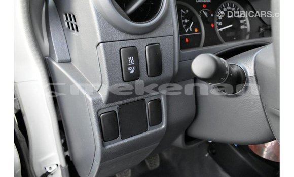 Buy Import Toyota Land Cruiser White Car in Import - Dubai in Aragatsotn Buy Import Toyota Land Cruiser White Car in Import - Dubai in Aragatsotn