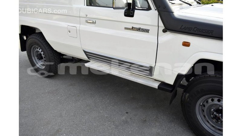 Big with watermark toyota land cruiser aragatsotn import dubai 2121