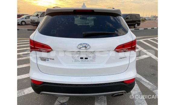 Buy Import Hyundai Santa Fe White Car in Import - Dubai in Aragatsotn Buy Import Hyundai Santa Fe White Car in Import - Dubai in Aragatsotn