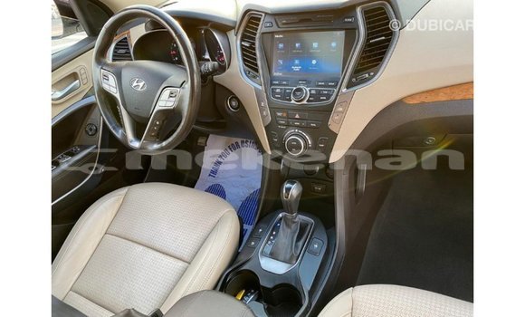 Buy Import Hyundai Santa Fe White Car in Import - Dubai in Aragatsotn Buy Import Hyundai Santa Fe White Car in Import - Dubai in Aragatsotn