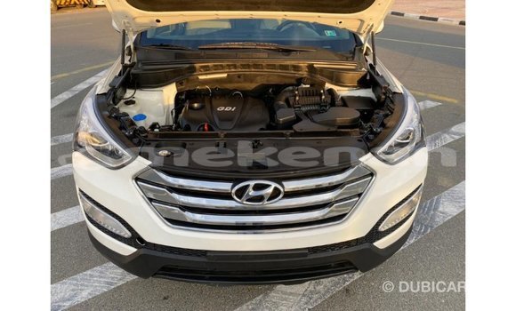 Buy Import Hyundai Santa Fe White Car in Import - Dubai in Aragatsotn Buy Import Hyundai Santa Fe White Car in Import - Dubai in Aragatsotn