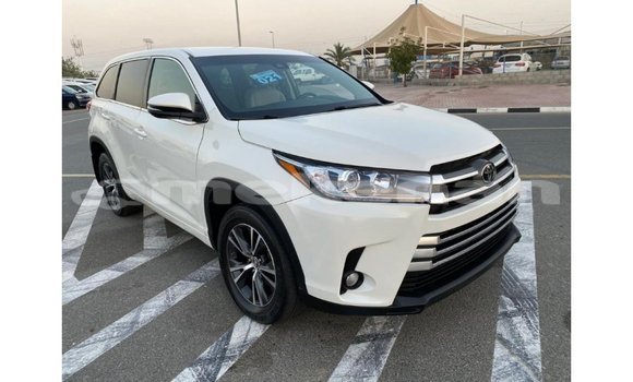 Buy Import Toyota Highlander White Car in Import - Dubai in Aragatsotn Buy Import Toyota Highlander White Car in Import - Dubai in Aragatsotn