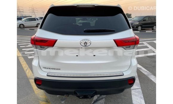 Buy Import Toyota Highlander White Car in Import - Dubai in Aragatsotn Buy Import Toyota Highlander White Car in Import - Dubai in Aragatsotn
