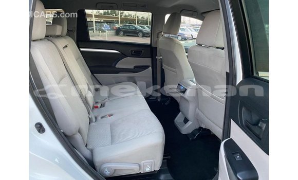 Buy Import Toyota Highlander White Car in Import - Dubai in Aragatsotn Buy Import Toyota Highlander White Car in Import - Dubai in Aragatsotn