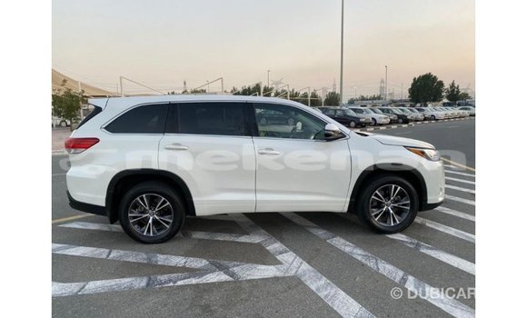 Buy Import Toyota Highlander White Car in Import - Dubai in Aragatsotn Buy Import Toyota Highlander White Car in Import - Dubai in Aragatsotn