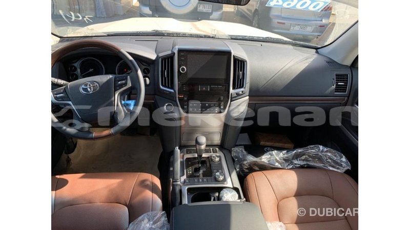 Big with watermark toyota land cruiser aragatsotn import dubai 2142