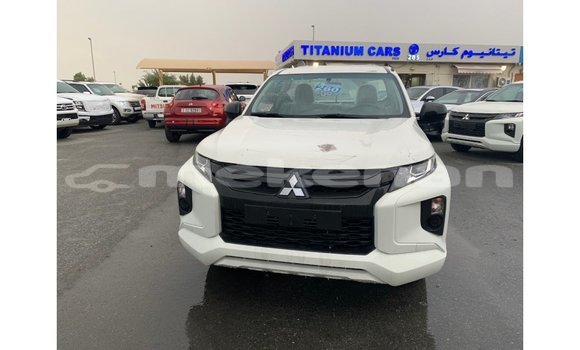 Buy Import Mitsubishi L200 White Car in Import - Dubai in Aragatsotn Buy Import Mitsubishi L200 White Car in Import - Dubai in Aragatsotn