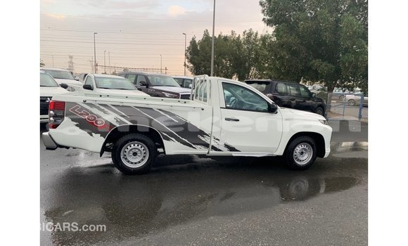 Buy Import Mitsubishi L200 White Car in Import - Dubai in Aragatsotn Buy Import Mitsubishi L200 White Car in Import - Dubai in Aragatsotn