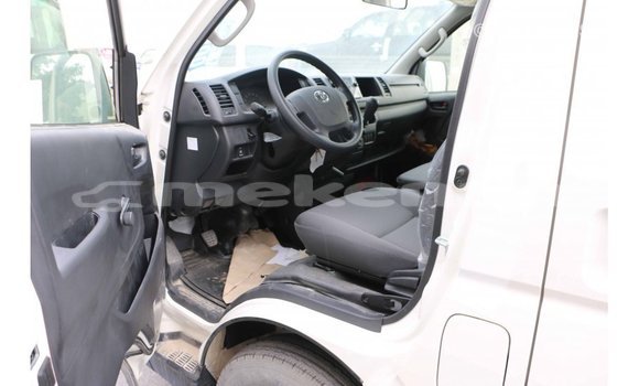 Buy Import Toyota Hiace White Car in Import - Dubai in Aragatsotn Buy Import Toyota Hiace White Car in Import - Dubai in Aragatsotn