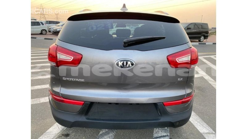 Big with watermark kia sportage aragatsotn import dubai 2155