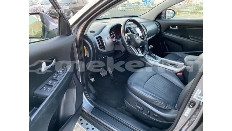 Big with watermark kia sportage aragatsotn import dubai 2155