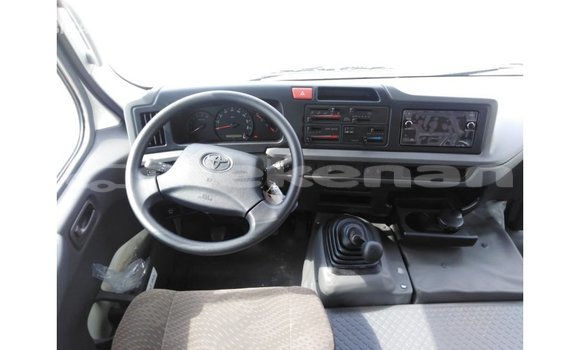 Buy Import Toyota Coaster White Car in Import - Dubai in Aragatsotn Buy Import Toyota Coaster White Car in Import - Dubai in Aragatsotn