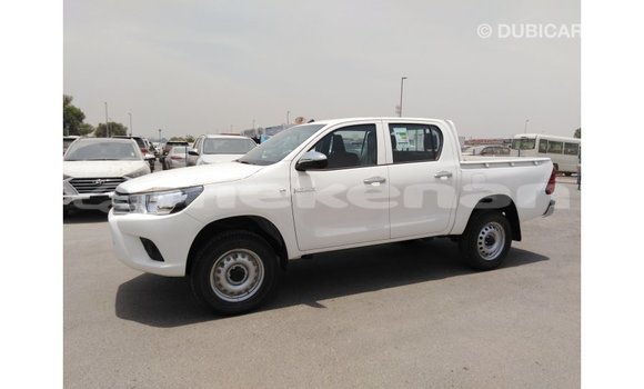 Buy Import Toyota Hilux White Car in Import - Dubai in Aragatsotn Buy Import Toyota Hilux White Car in Import - Dubai in Aragatsotn