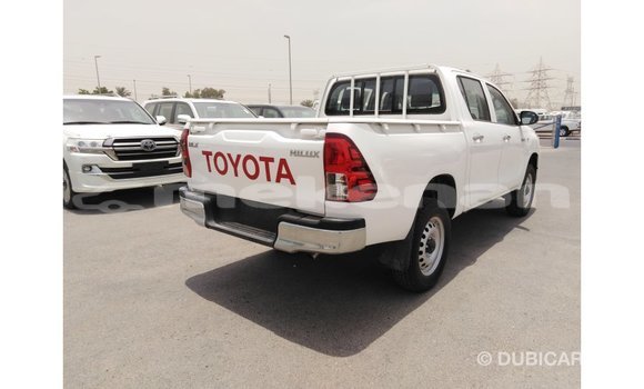 Buy Import Toyota Hilux White Car in Import - Dubai in Aragatsotn Buy Import Toyota Hilux White Car in Import - Dubai in Aragatsotn