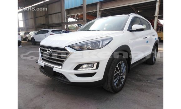 Buy Import Hyundai Tucson White Car in Import - Dubai in Aragatsotn Buy Import Hyundai Tucson White Car in Import - Dubai in Aragatsotn