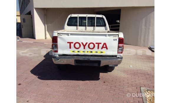 Buy Import Toyota Hilux White Car in Import - Dubai in Aragatsotn Buy Import Toyota Hilux White Car in Import - Dubai in Aragatsotn