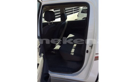 Buy Import Toyota Hilux White Car in Import - Dubai in Aragatsotn Buy Import Toyota Hilux White Car in Import - Dubai in Aragatsotn