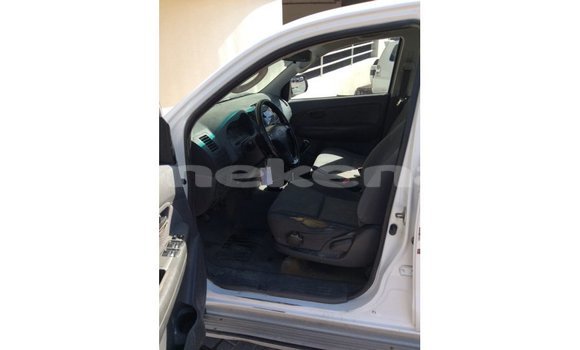 Buy Import Toyota Hilux White Car in Import - Dubai in Aragatsotn Buy Import Toyota Hilux White Car in Import - Dubai in Aragatsotn